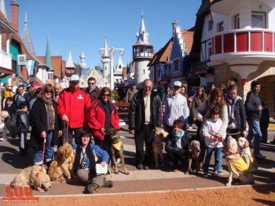 La Escuela de Perros Gu�a de los Leones de La Colonia celebra la nueva ley