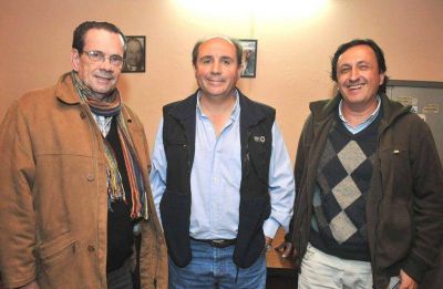 Julio Curr�s: "Notamos un pa�s que se est� parando"	