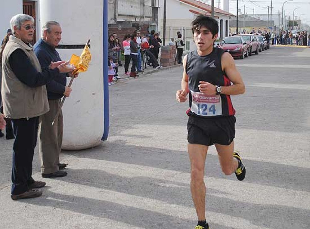 Gustavo Fern�ndez gan� la etapa del �Argentina Corre�