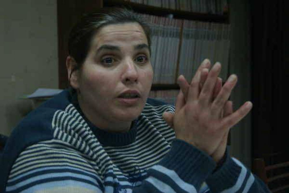 "LA ANTENA NO PUEDE ESTAR ARRIBA DE LA CABEZA DE LAS PERSONAS"