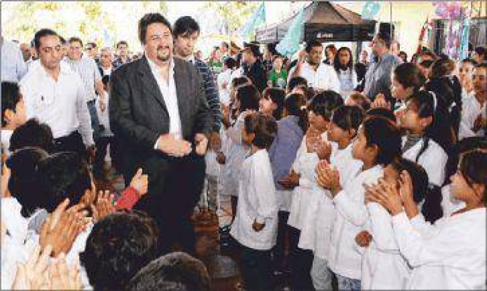 �La inclusi�n y la prioridad son la clave para los j�venes y el futuro de Misiones�, dijo Closs