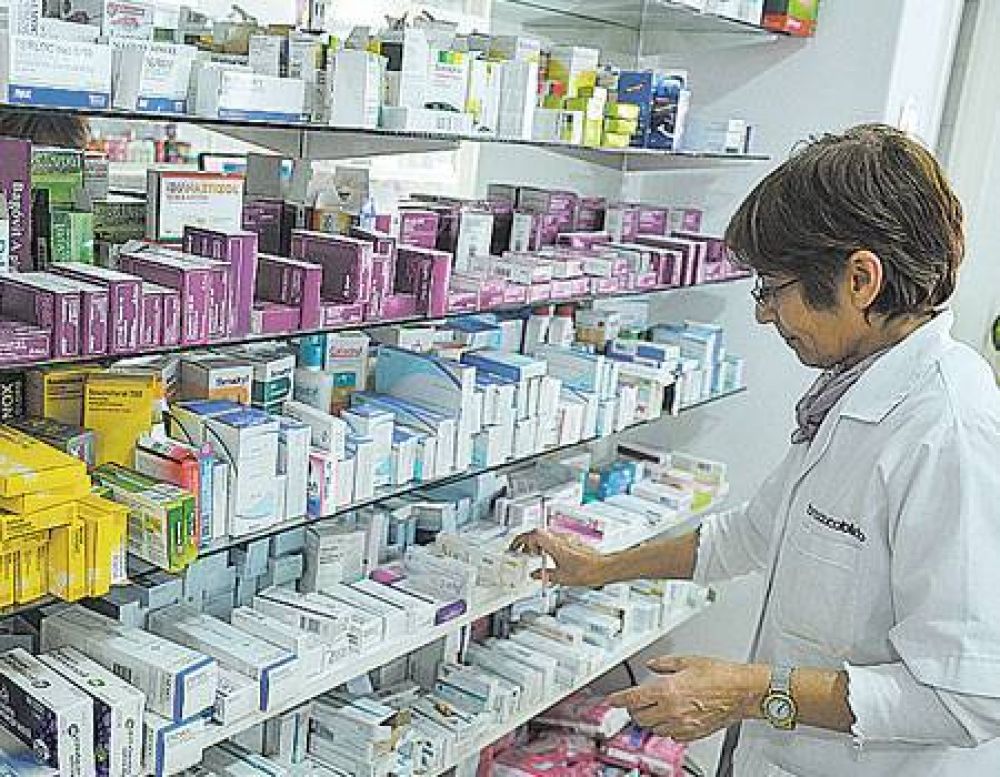 Quieren actualizar la ley de las farmacias