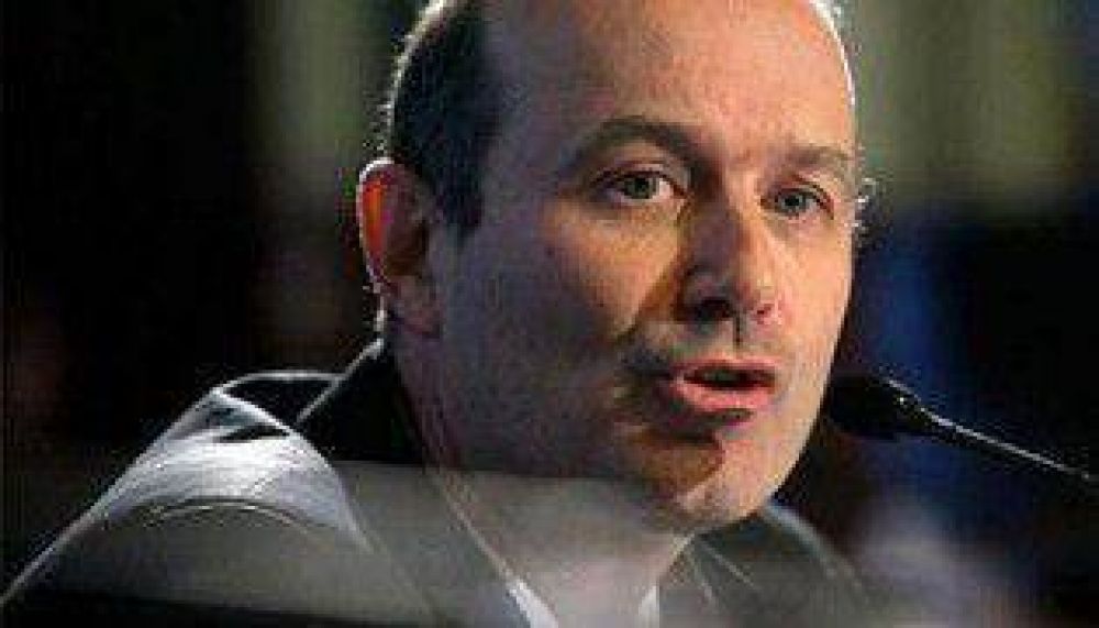 Sturzenegger: �Si Cristina pierde, la econom�a se va para arriba�