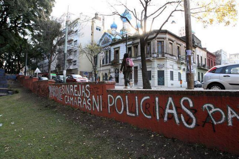 Posponen las obras por el enrejado del parque Lezama