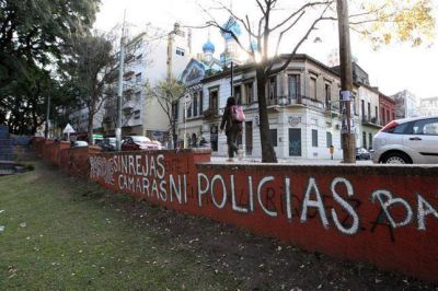 Posponen las obras por el enrejado del parque Lezama