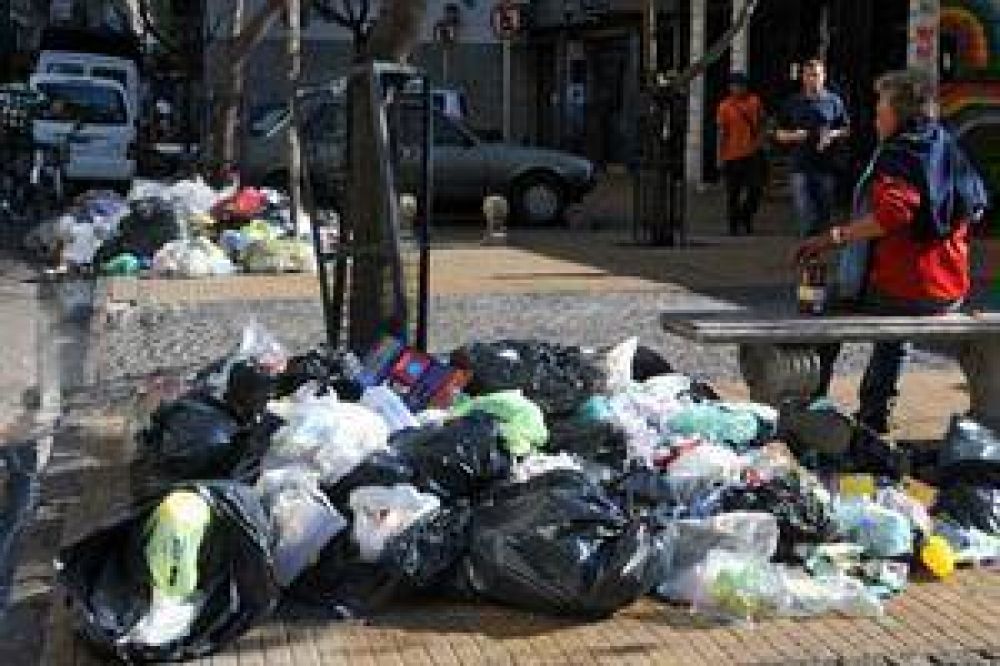 El 76 % de los porte�os piensa que la ciudad est� sucia