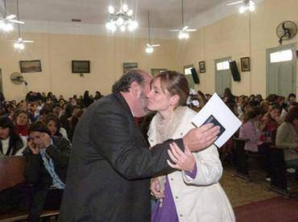Se titularizaron m�s de 1.200 docentes en el nivel primario e inicial