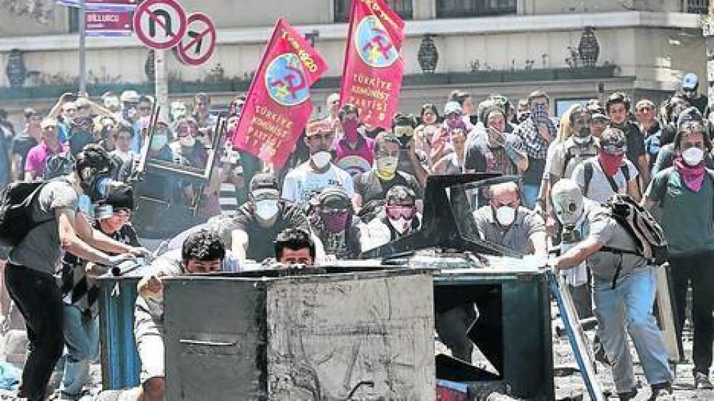 Estallan violentas protestas contra el gobierno isl�mico