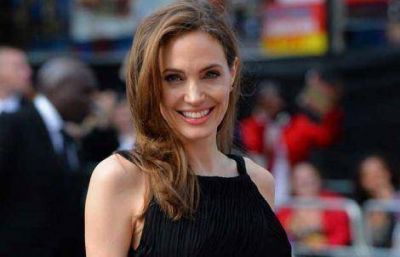 Angelina Jolie volvi� ante las c�maras