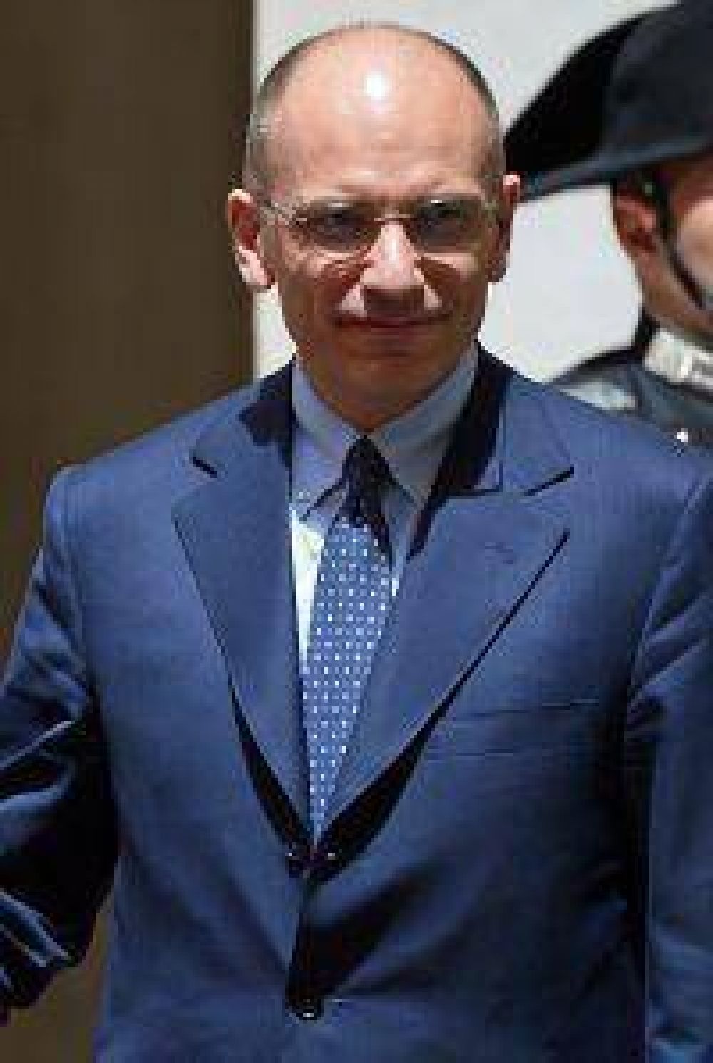 Letta pidi� perd�n a los italianos que se ven obligados a dejar su pa�s