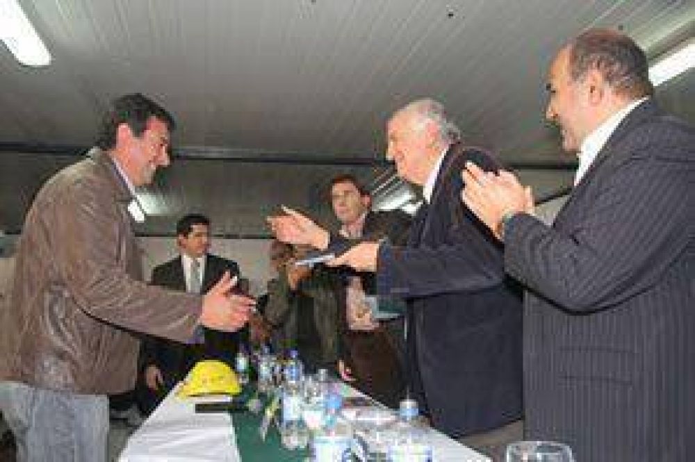  J�chal: llegan obras claves para el avance tecnol�gico	
