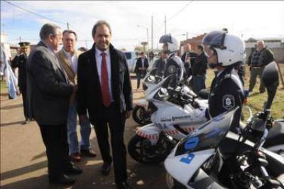 Scioli cumpli� intensa agenda con eje en seguridad, en Tandil