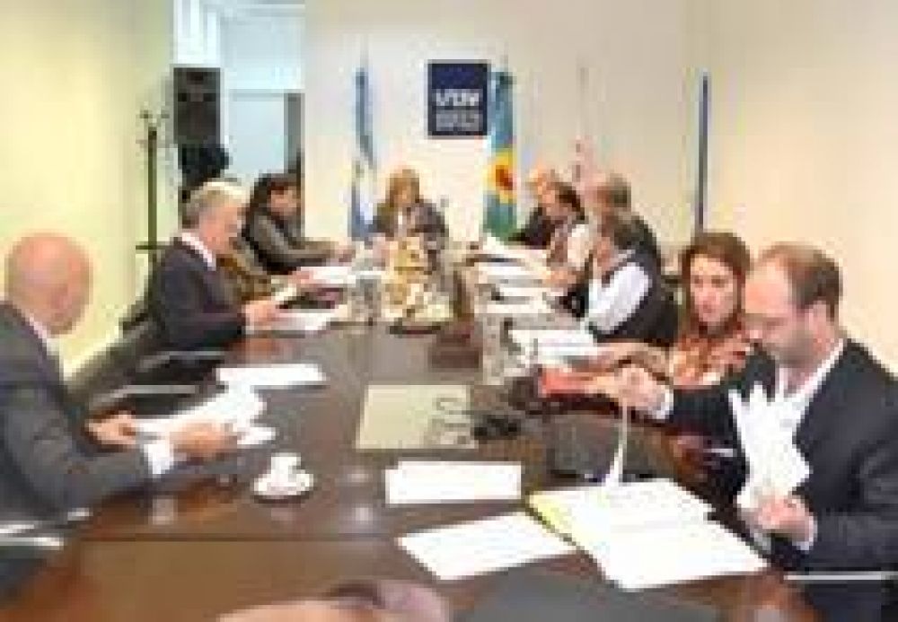 Se realiz� el encuentro de Rectores de la RUNCOB en la UNDAV