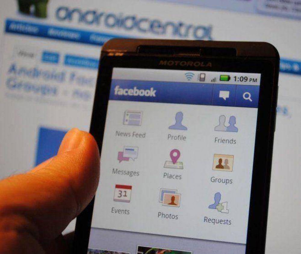 Piden denunciar a kioscos que cobren adicional por recarga de celulares