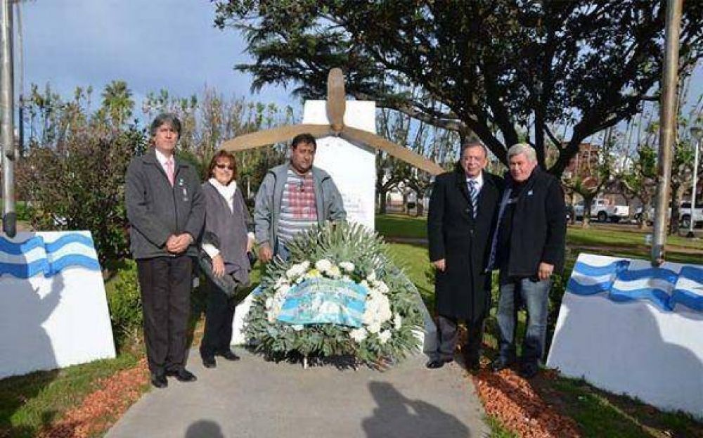 Z�ccaro ret� a sus concejales en p�blico y les pidi� que trabajen �los 365 d�as del a�o�