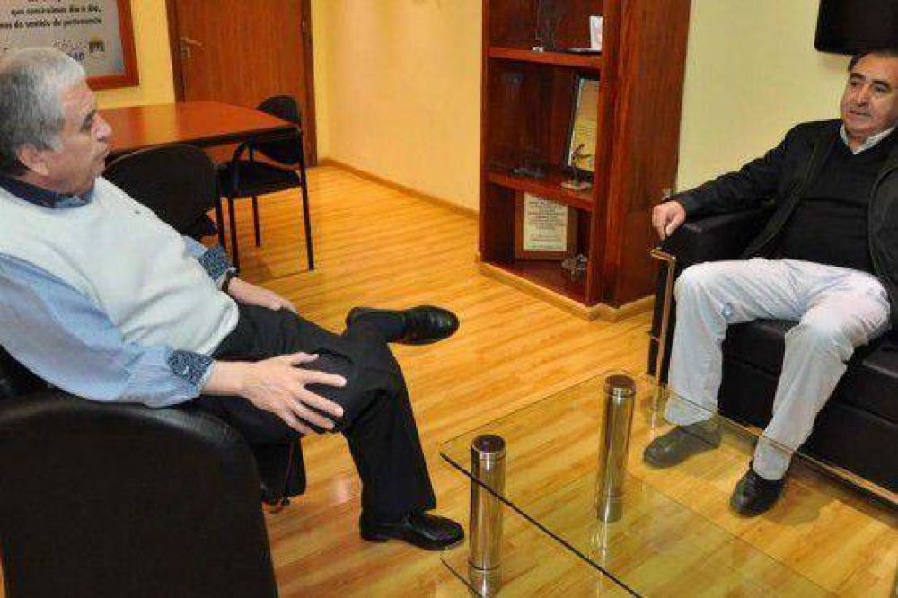 El intendente Cant�n recibi� visita del interventor de la empresa YCRT