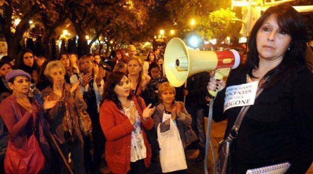 Exigen protecci�n frente a padres y alumnos violentos