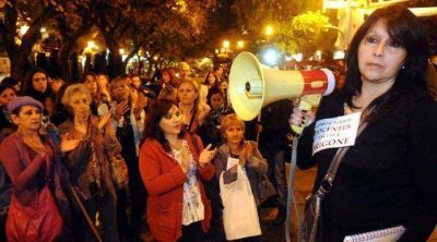 Exigen protecci�n frente a padres y alumnos violentos