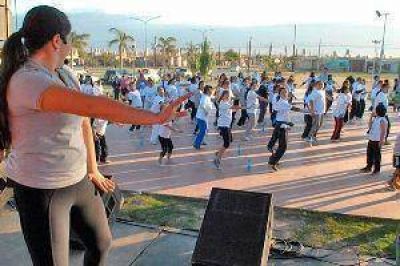Recuerdan los nuevos horarios para las caminatas y plazas saludables