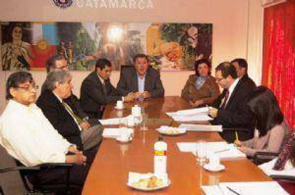 La Unidad de Gesti�n eval�a proyectos de los municipios con fondos de regal�as