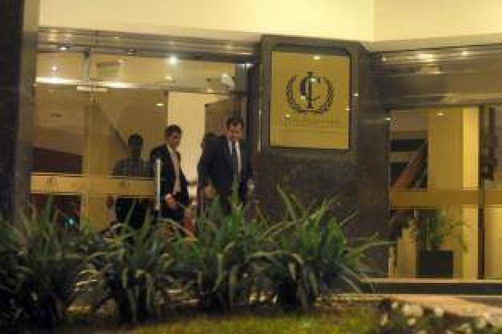 Vargas Aignasse fue v�ctima de un "robo hormiga" en el hotel en que vive