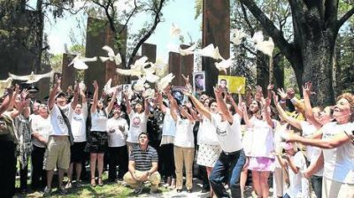 La desaparici�n de 12 j�venes en la capital conmueve a M�xico