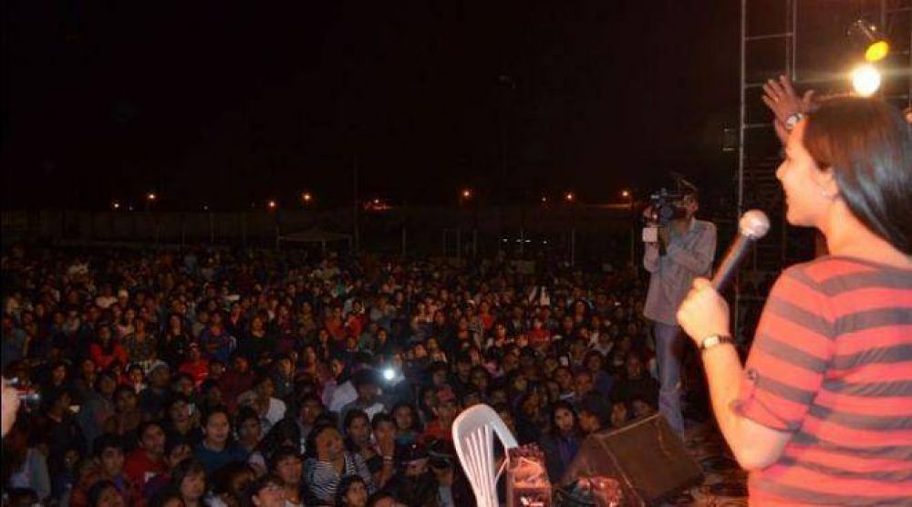 Multitudinario festival solidario para ayudar a Fabricio, un ni�o con leucemia