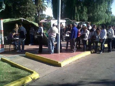 M�s de cien personas se vacunaron contra la gripe en el D�a Sin Tabaco