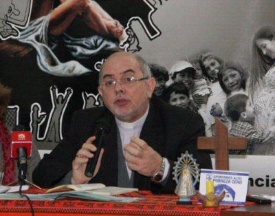 Monse�or Dus llama a la sociedad a colaborar de coraz�n