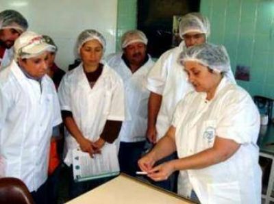 Claromec�: iniciaron curso de manipulaci�n de alimentos