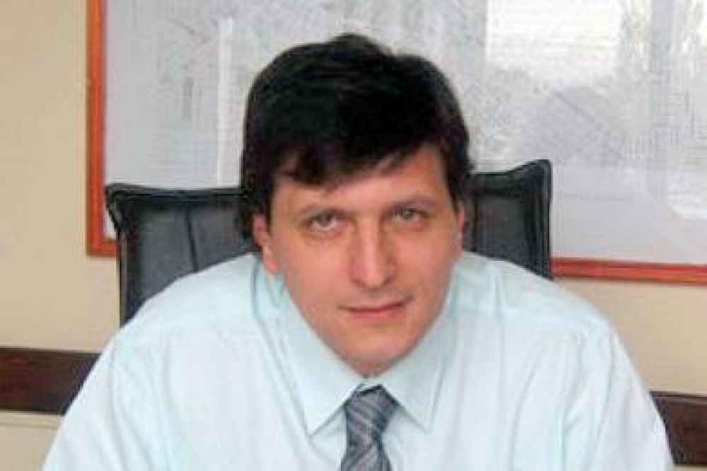 Mauricio G�mez Bull: �la falta de gesti�n que hay en Puerto Deseado es muy grande�