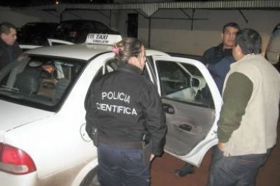 Trelew: asaltan a taxista y al huir ladr�n le balea el veh�culo