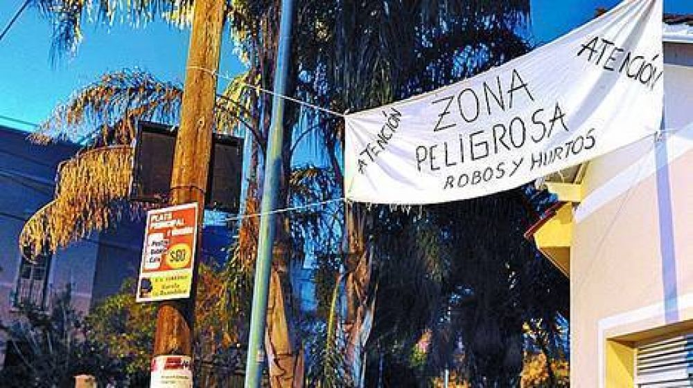 Flores: alertan por robos en la cuadra donde vivi� el Papa