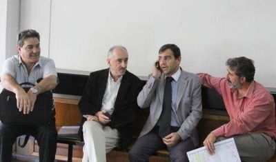 Trabajo dict� conciliaci�n obligatoria para frenar un paro general del transporte