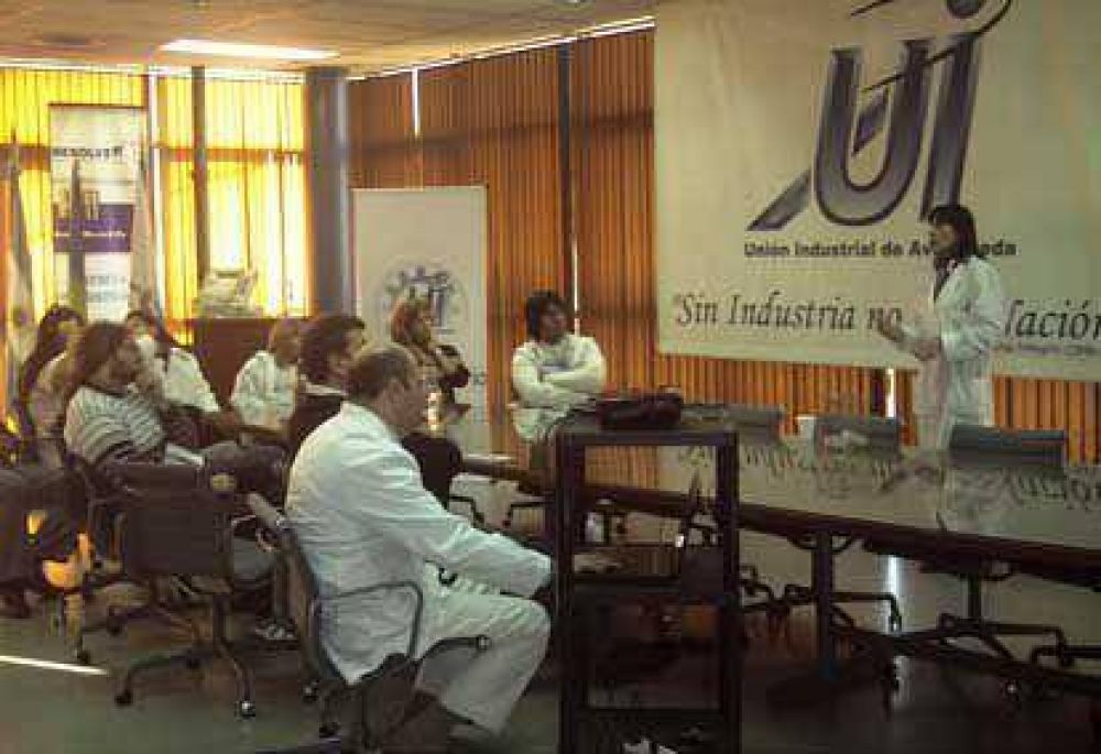 La comuna capacit� a los panaderos para una correcta manipulaci�n de los alimentos