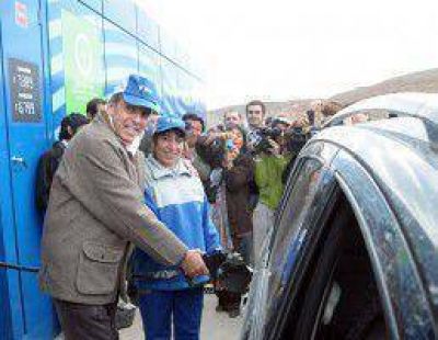 Y un d�a, el combustible lleg� a Bajada del Agrio