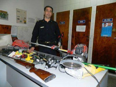 Tras enfrentamiento con el ladr�n la polic�a recupera elementos robados 