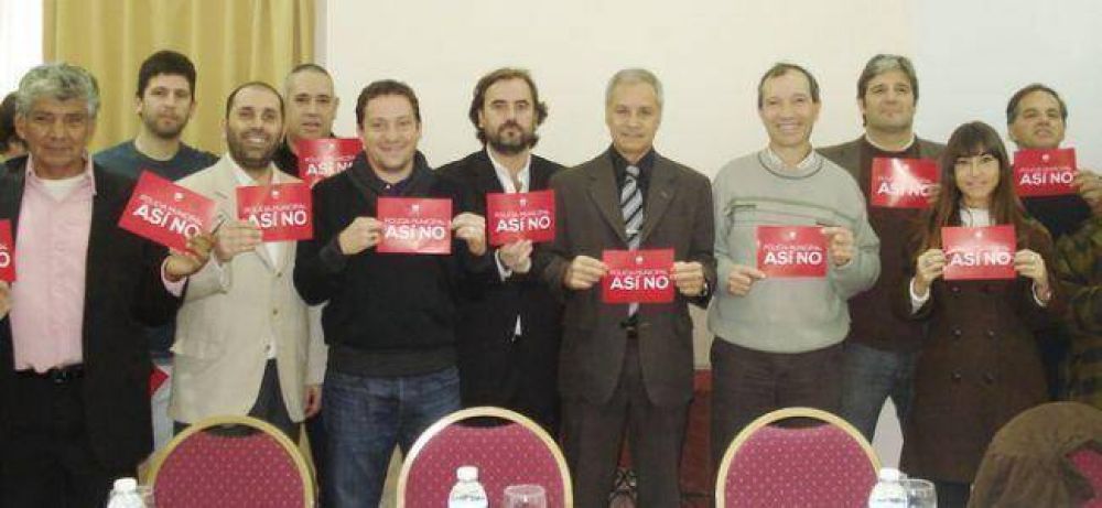 Distintas fuerzas pol�ticas se unieron para decirle �As� No� a la iniciativa de Pulti