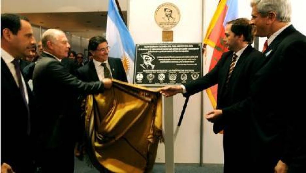 El Gobierno realiz� actos en conmemoraci�n de Felipe Varela