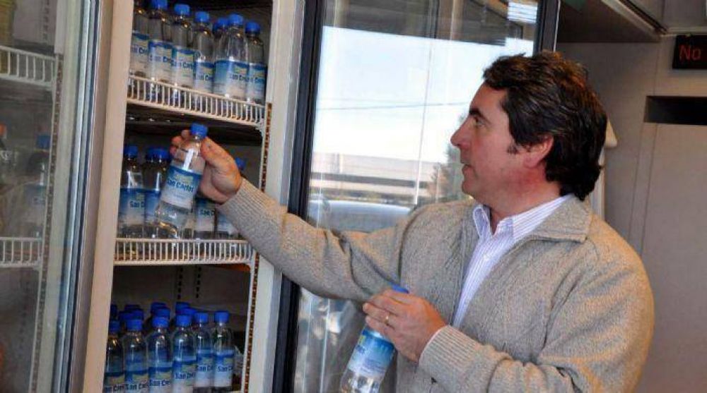 San Carlos ya comercializa su agua mineral