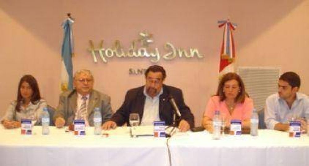 "Por Santa Fe" present� candidatos