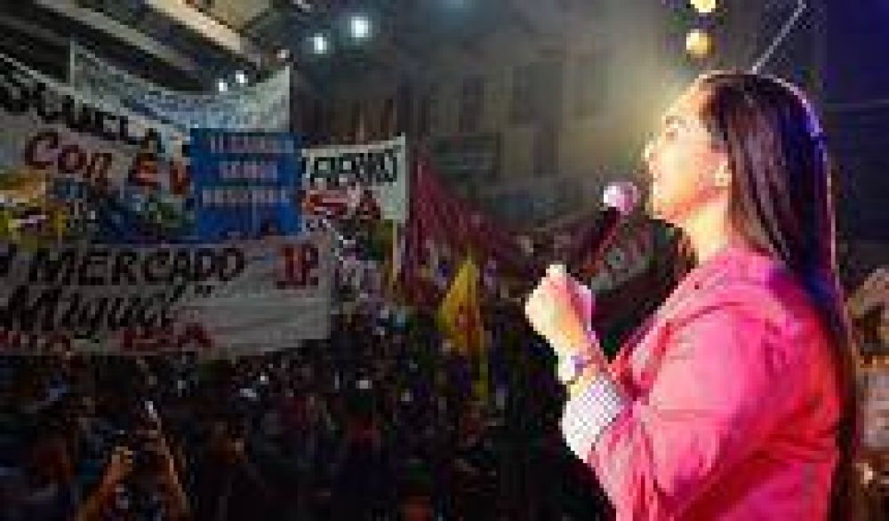 Evita Isa: �Con el voto joven va a cambiar la agenda de los pol�ticos�