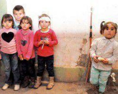 Tienen 5 hijos peque�os y perdieron todo en un incendio