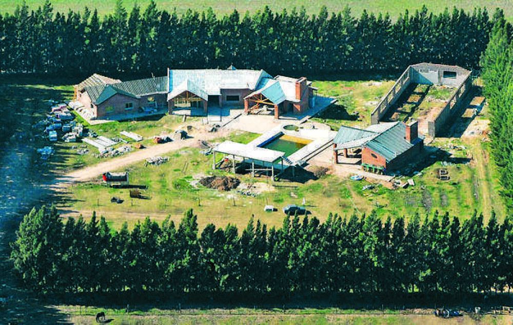 La lujosa mansi�n que los Cantero, l�deres de Los Monos, construyen en P�rez