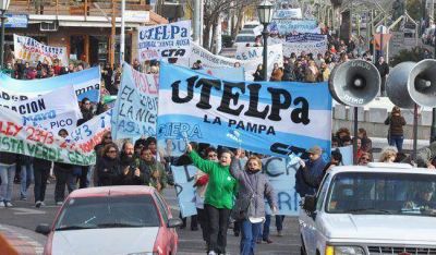 Los docentes paran y se movilizan