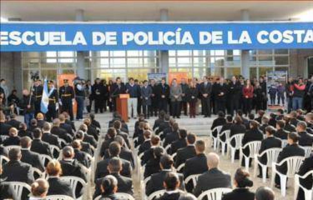 Renovado apoyo a las polic�as comunales