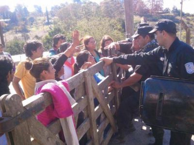 En Raco, cortan la ruta para exigir agua y casas