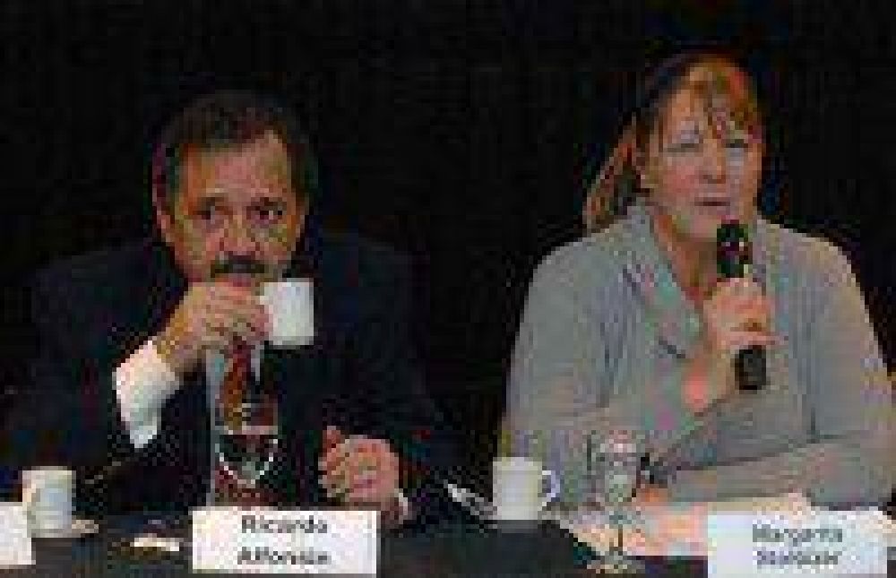 Ricardo Alfons�n confirm� su alianza con Margarita Stolbizer