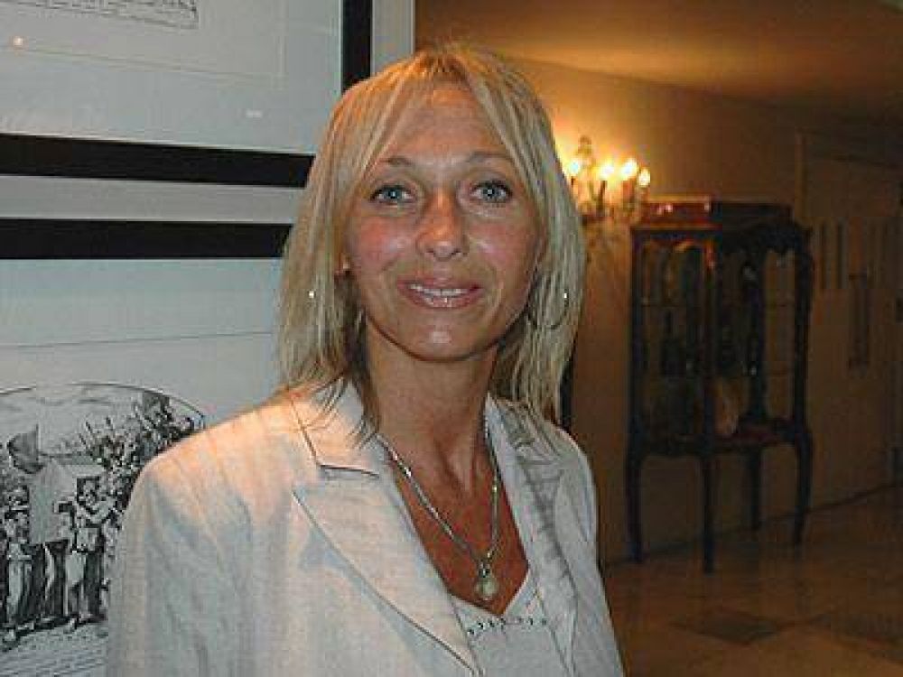 M�nica L�pez: �Hay tecnolog�a para detectar un arreglo en una casa o una pileta pero no para detectar pistas de aterrizaje clandestinas?�