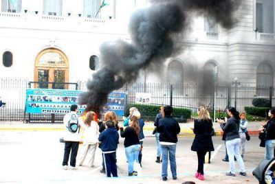 Reclamos de vecinos en la municipalidad